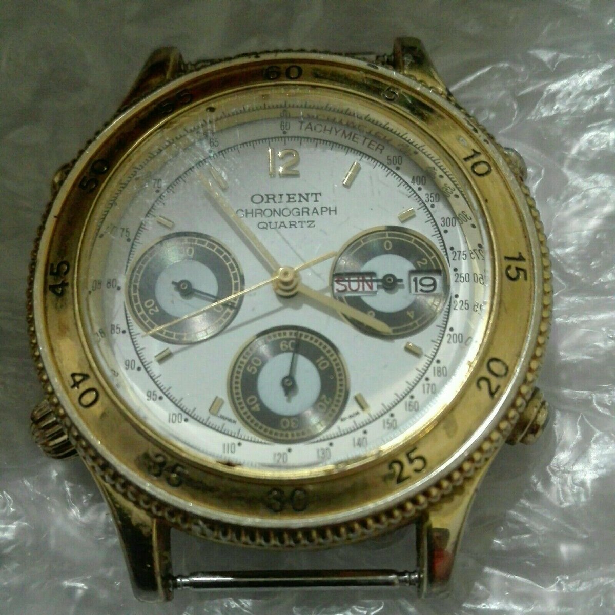 rsz_orient-j39909-80-gold-whiteface-different-subdials-headonly-ebay-feb2021-2.jpg