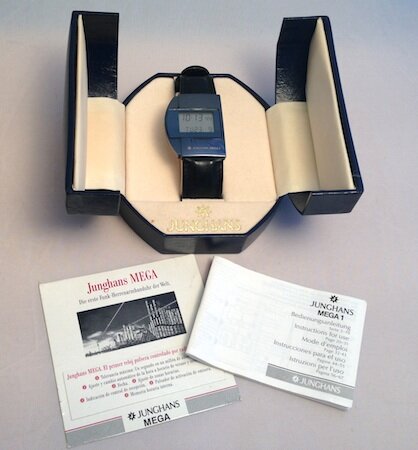 Junghans-(Seiko-Clamshell-Style)-Box-Mega1-2.jpg