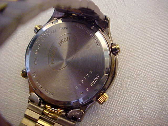 7A38-7250-Gunmetal+Gold-BeigeFace-eBay(inLot3)-Oct2009-3.jpg