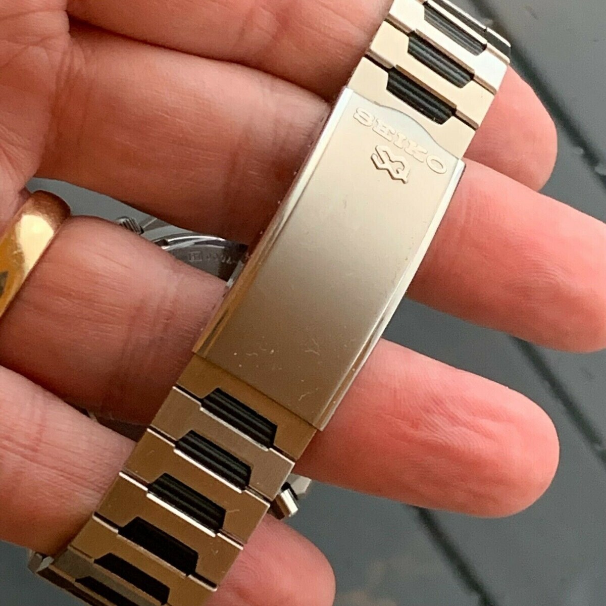 rsz_7a38-7000-stainless-black-ebay-nov2021-4.jpg