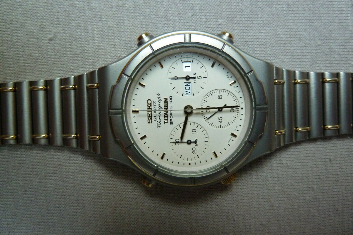 rsz_7a38-7130-titanium-gold-whiteface-franken-7a38-7120dial-ebaygermany-march2021-oct2020-re-listed-revisedphotos-1.jpg