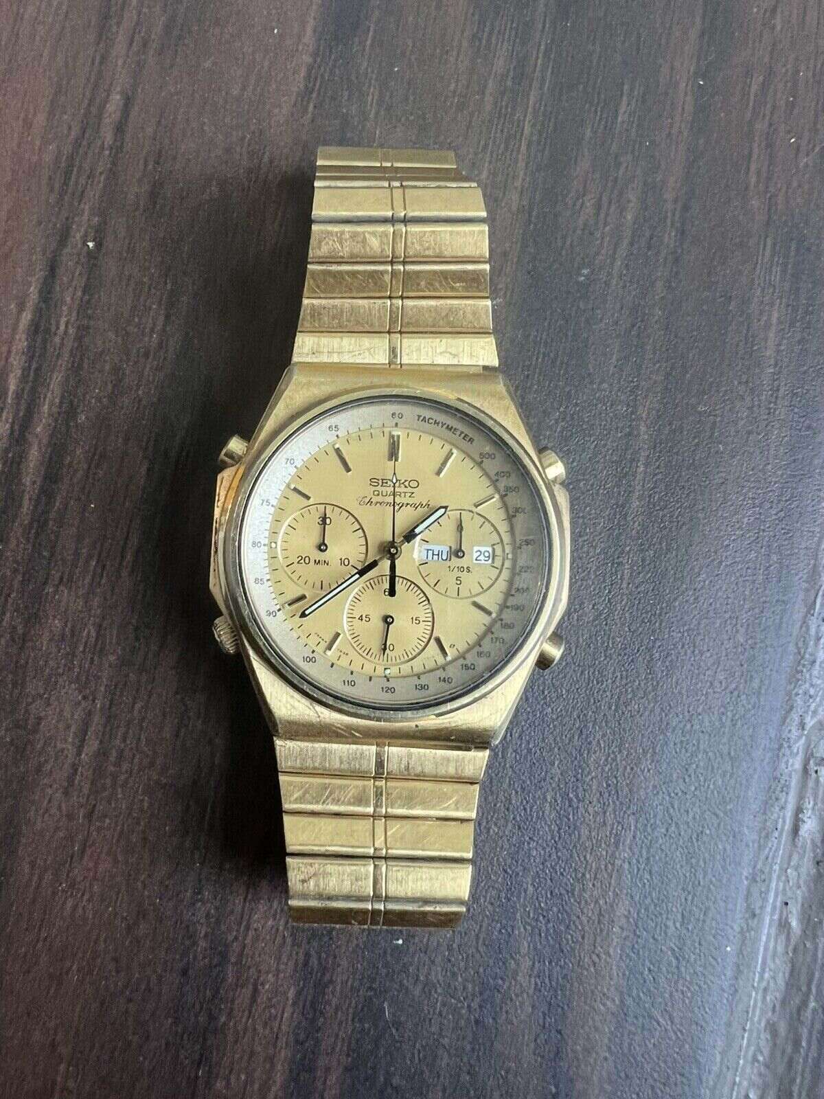 rsz_7a38-7000-gold-wrongbracelet-ebay-sept2022-1.jpg