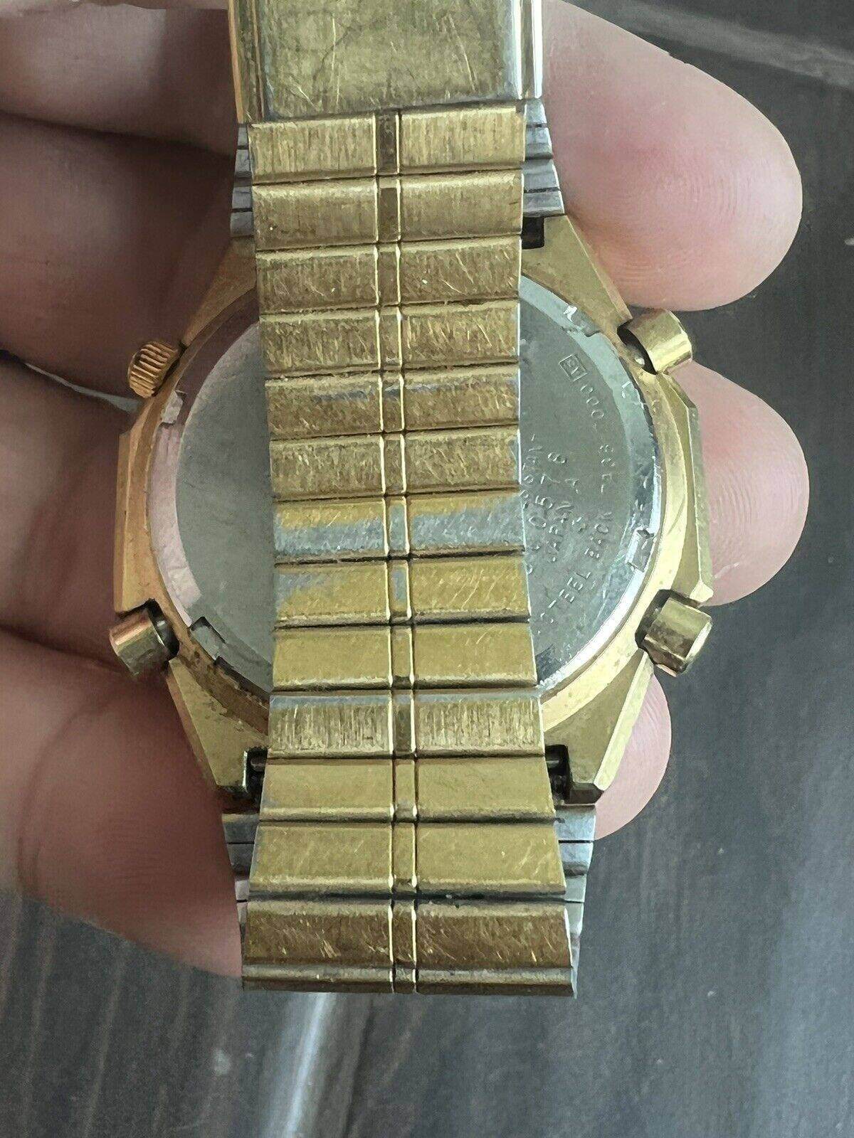 rsz_7a38-7000-gold-wrongbracelet-ebay-sept2022-11.jpg