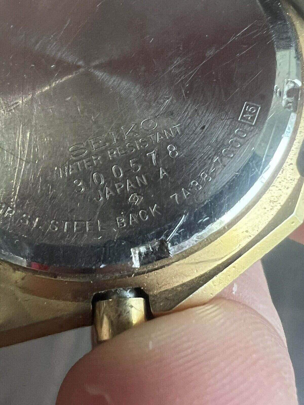 rsz_7a38-7000-gold-wrongbracelet-ebay-sept2022-12.jpg