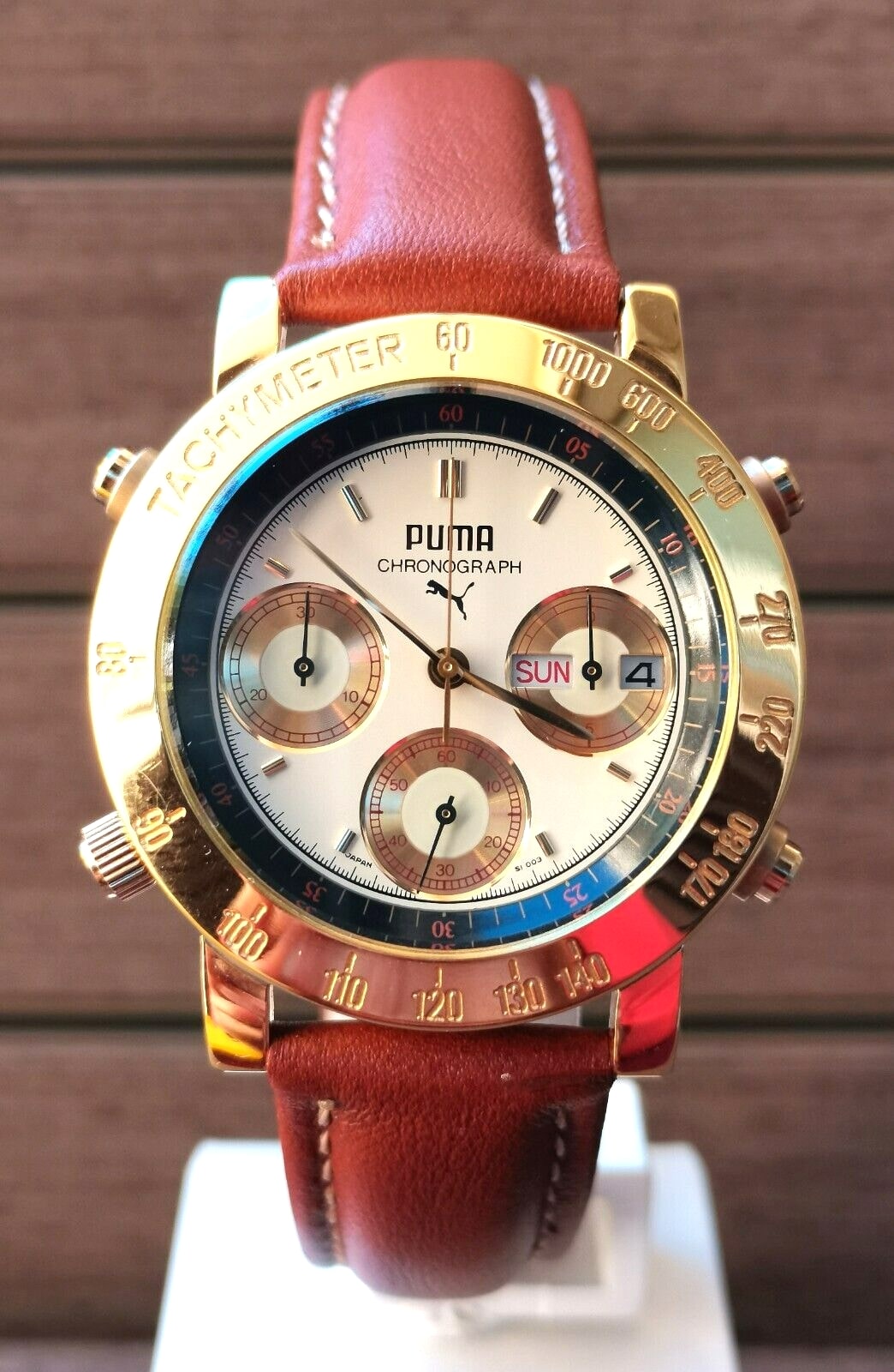 Puma-Y19904-50-Gold-WhiteFace-eBay-Jan2024-1.jpg
