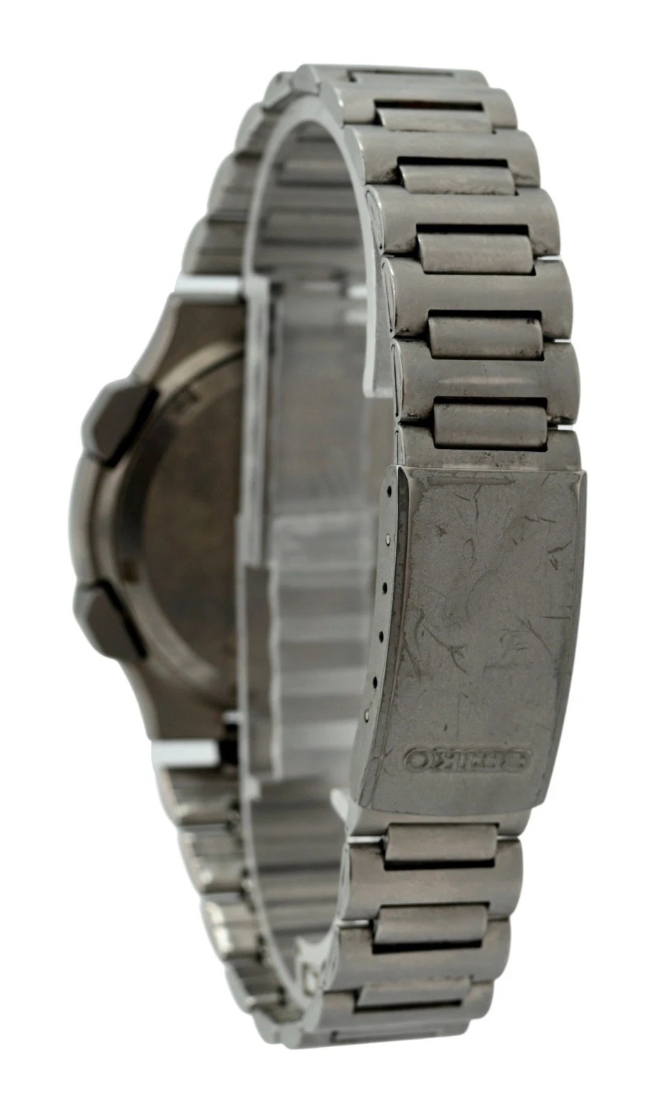 7A38-7030-Titanium-DarkGreyFace-WrongBracelet-eBay-Sept2025-(Re-seller)-8.jpg