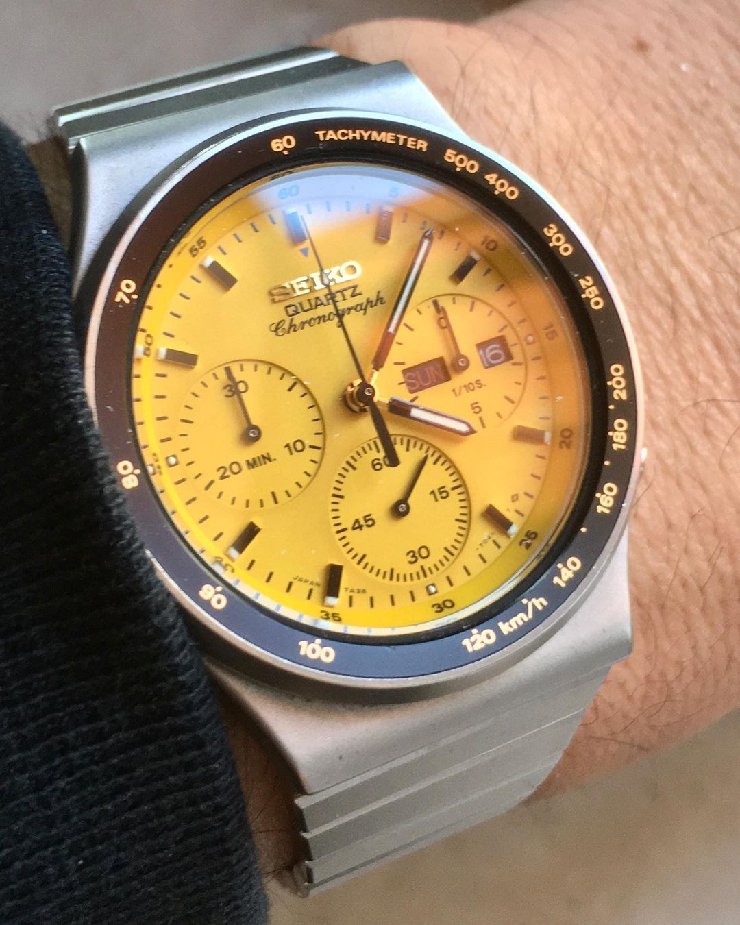 7A38-701B-Vulcan-Stainless-YellowFace-Instagram-queenseiko-(DomenicoMandaglio)-WristShot-SUN-16-2.jpg